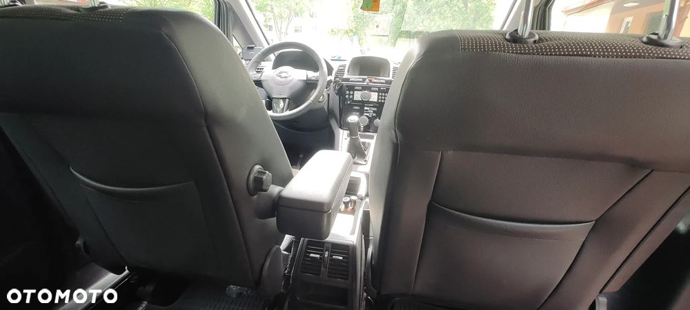 Opel Zafira 1.8 Cosmo - 15