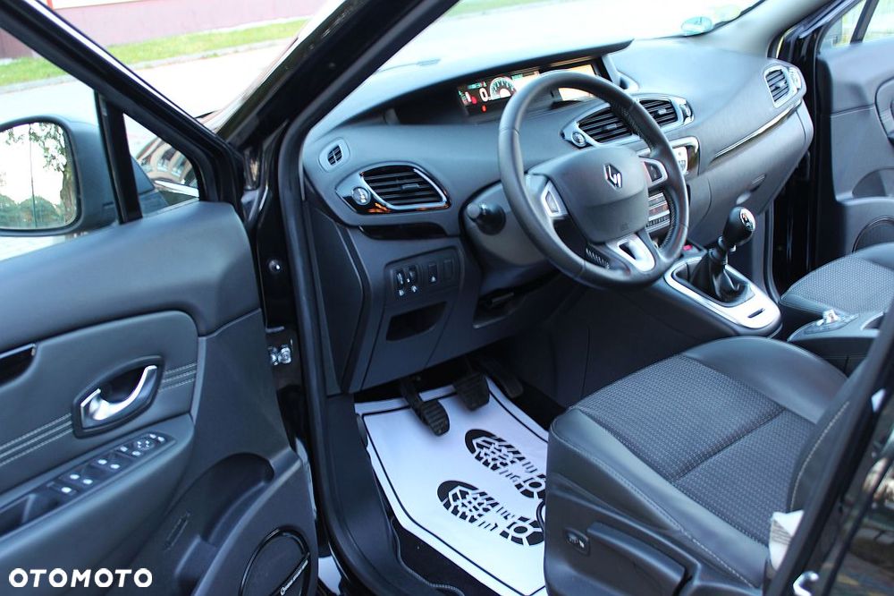 Renault Grand Scenic TCe 130 Bose Edition - 22
