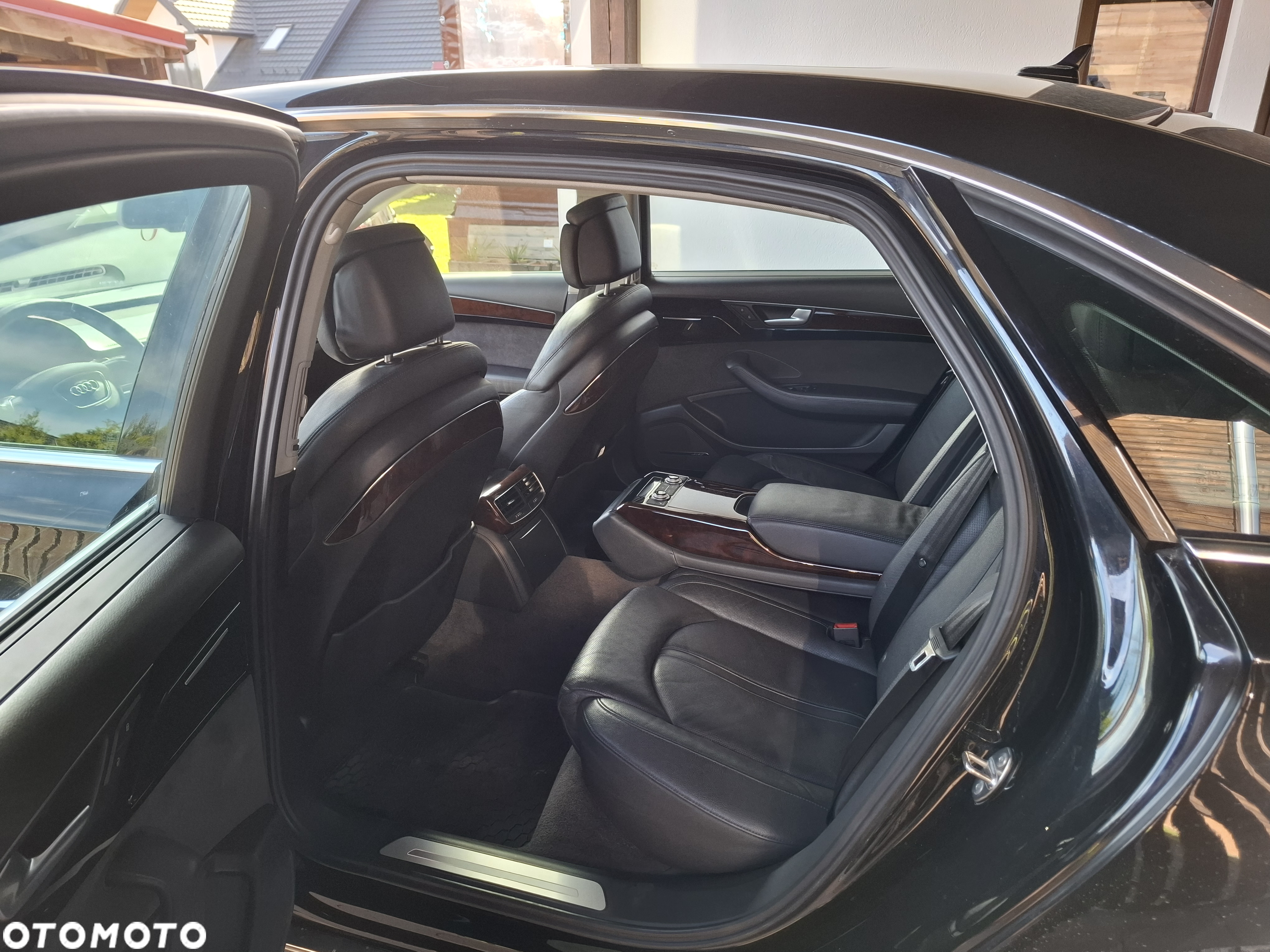 Audi A8 - 8