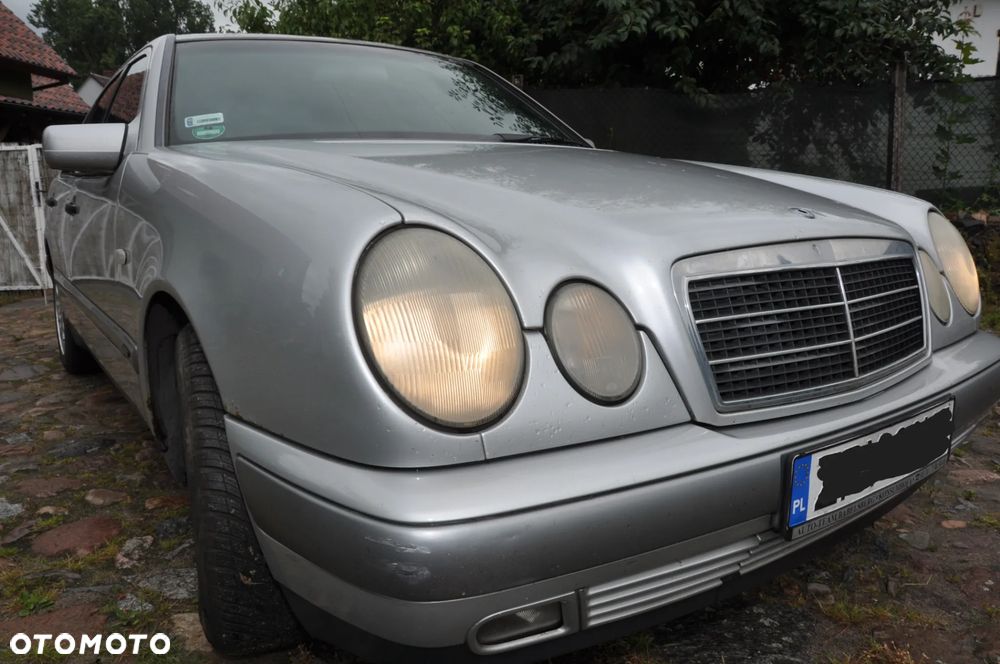 Mercedes-Benz Klasa E - 7