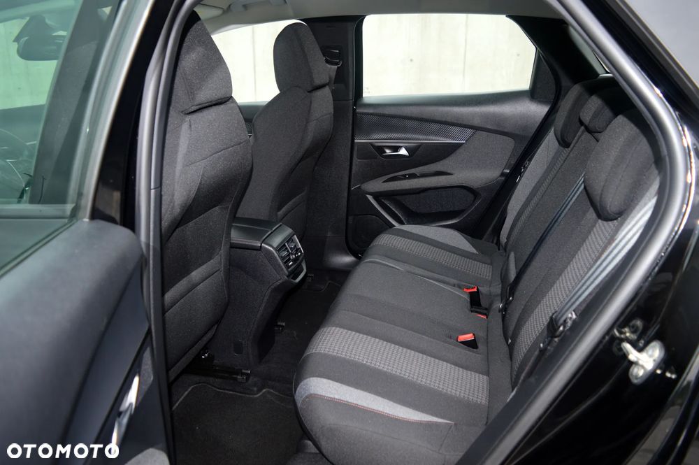 Peugeot 3008 - 11