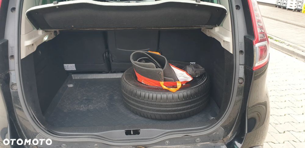 Renault Scenic 1.4 16V TCE Bose Edition - 28