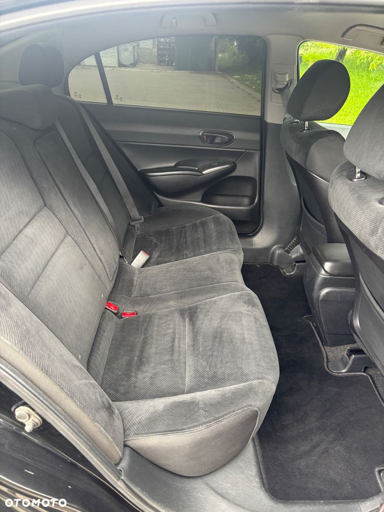 Honda Civic 1.8 Executive - 9