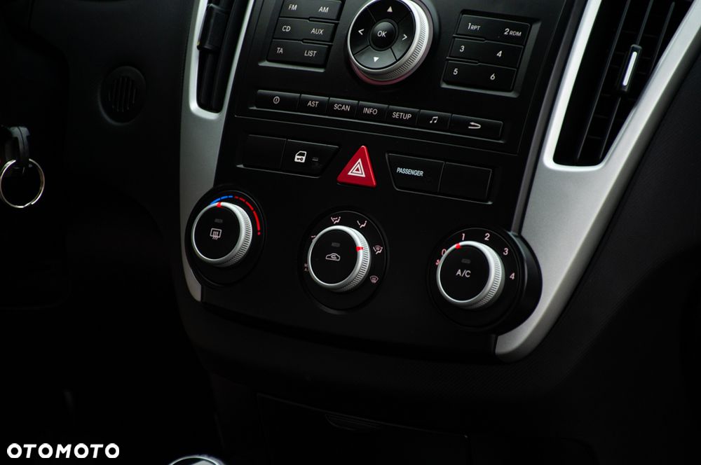 Kia Ceed 1.4 CVVT LX - 22