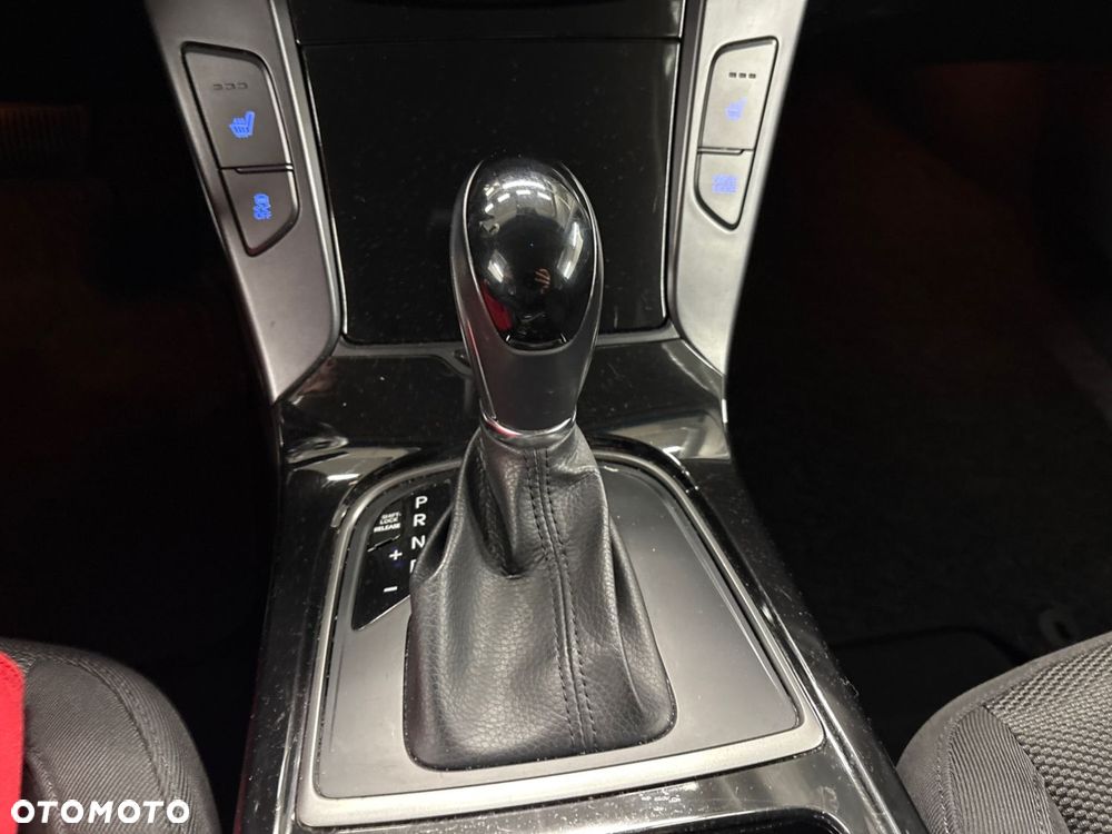 Hyundai i40 Kombi 1.7 CRDi DCT Premium - 29