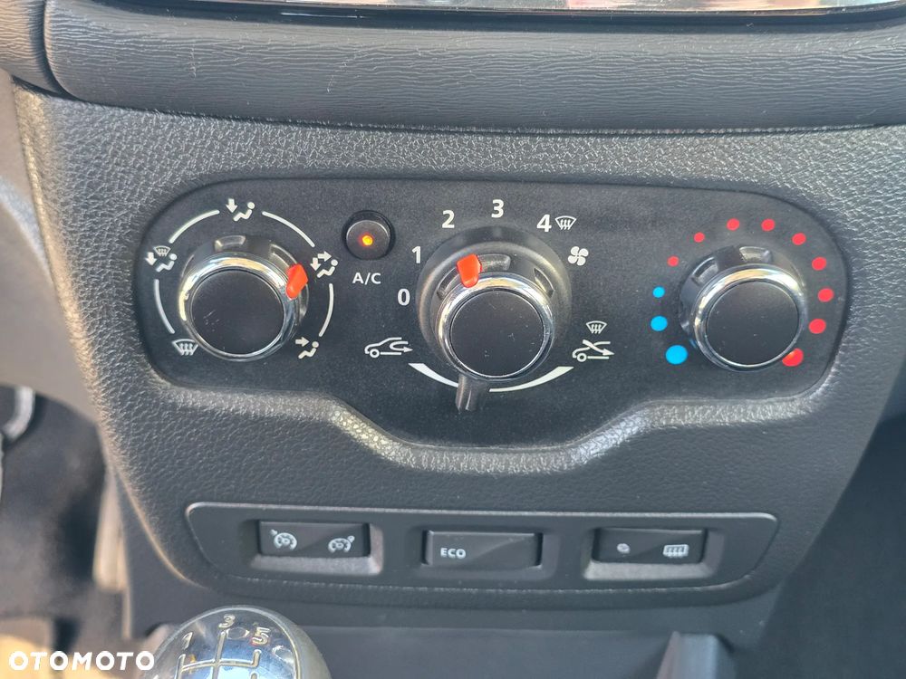 Dacia Lodgy 1.6 MPI 85 - 21
