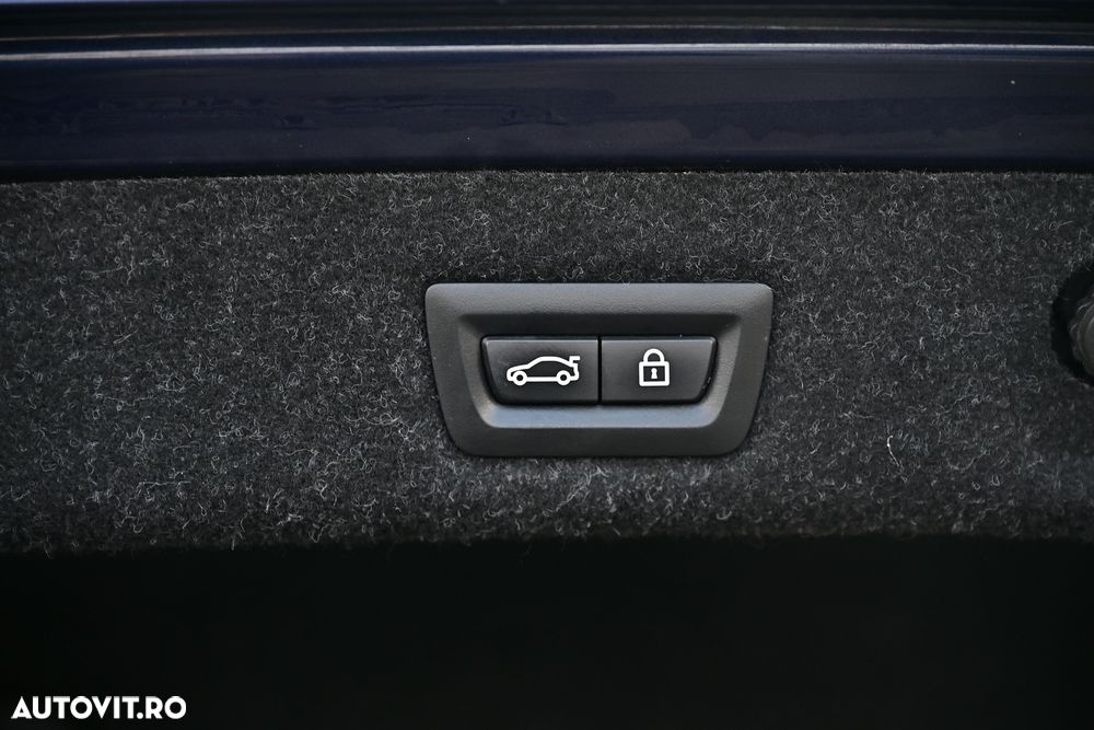 BMW Seria 5 530i xDrive AT - 24