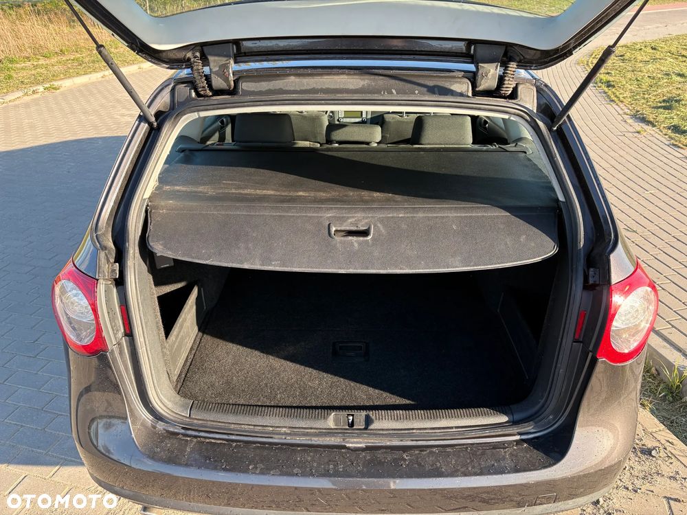 Volkswagen Passat 1.6 - 20