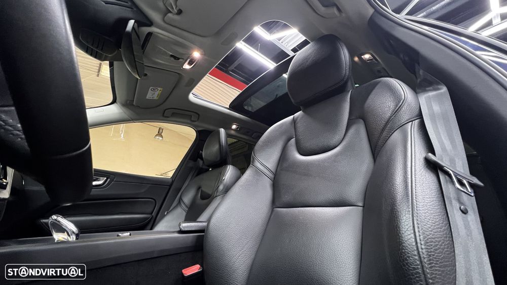 Volvo XC 60 2.0 T6 PHEV Inscription Expression AWD - 8