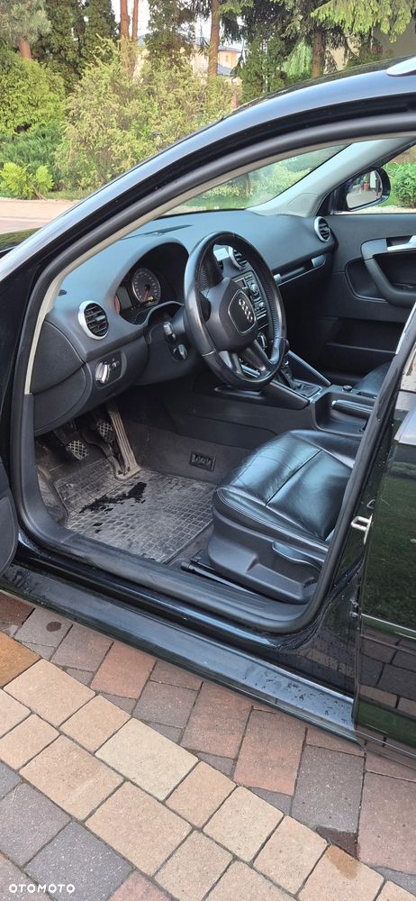 Audi A3 Sportback 1.6 TDI DPF Ambiente - 5
