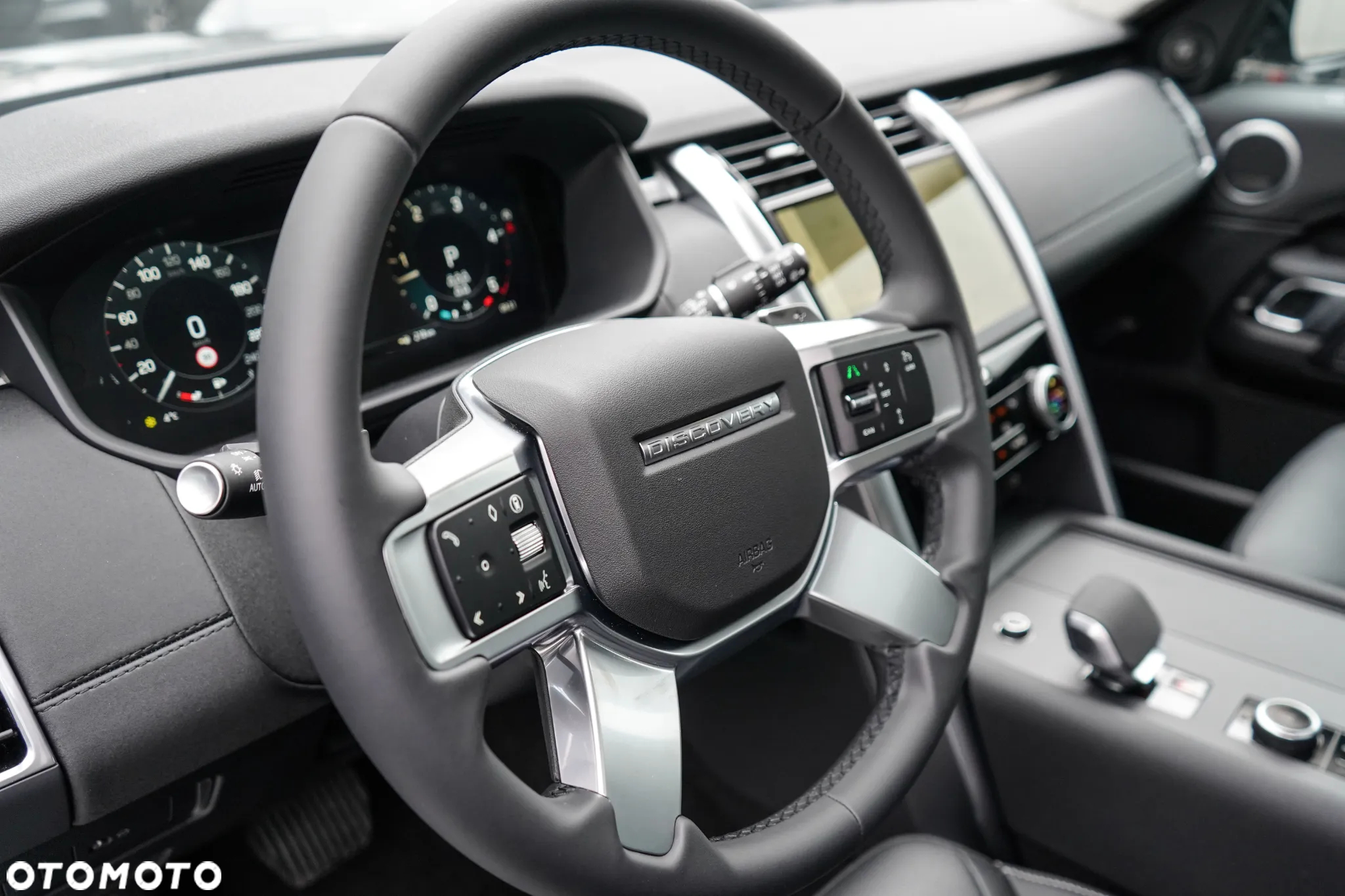 Land Rover Discovery D250 S - 14