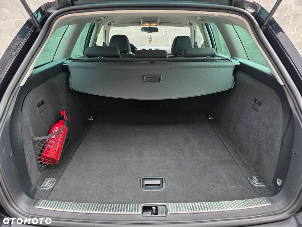 Seat Exeo - 25