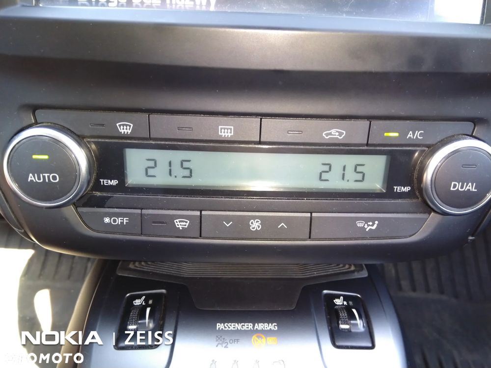 Toyota Avensis 1.8 Premium - 7