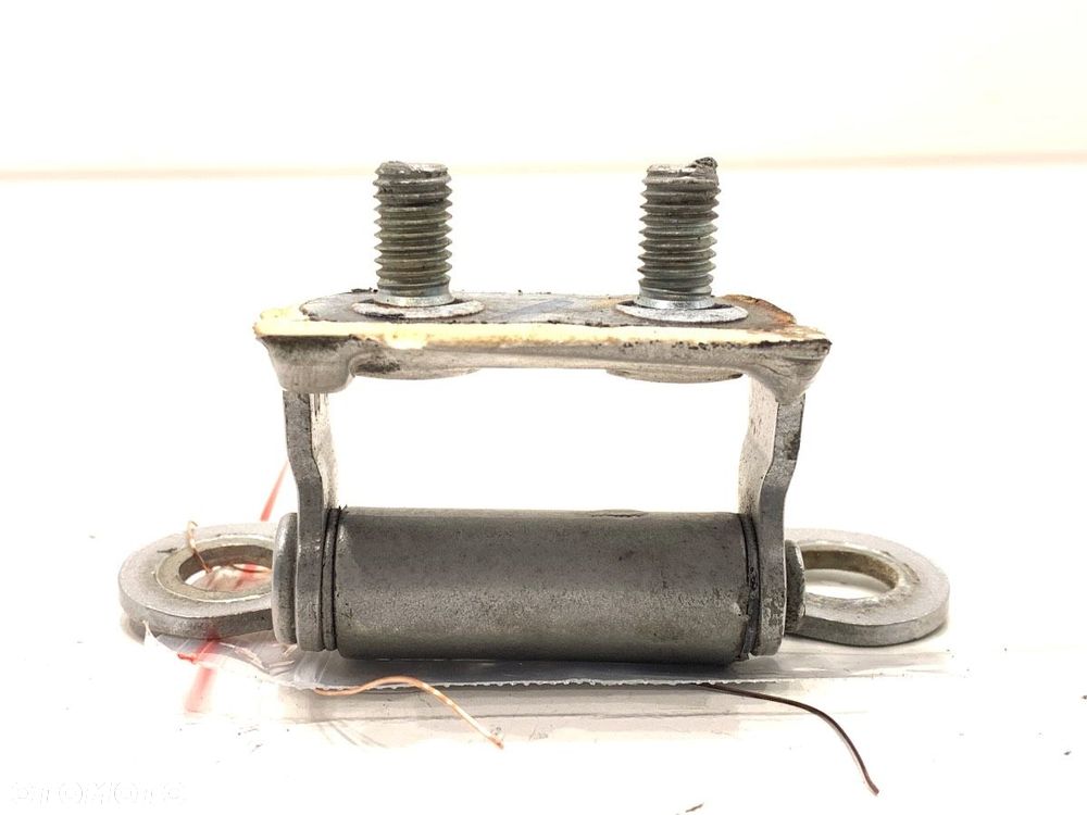 ZAWIAS KLAPY PRAWY TYŁ  TOYOTA AURIS (_E18_) 2012 - 2018 1.6 (ZRE181_, ZRE185_) 97 kW [132 KM] - 3