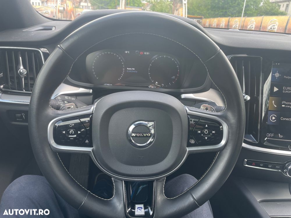 Volvo S60 T5 R-Design - 13