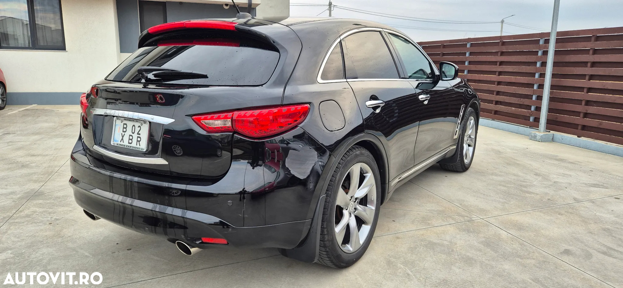 Infiniti FX 50 FX50 5.0L V8 S Premium AWD - 3