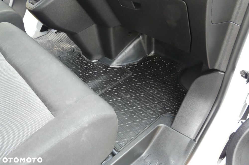 Opel Vivaro BRYGADÓWKA - 23