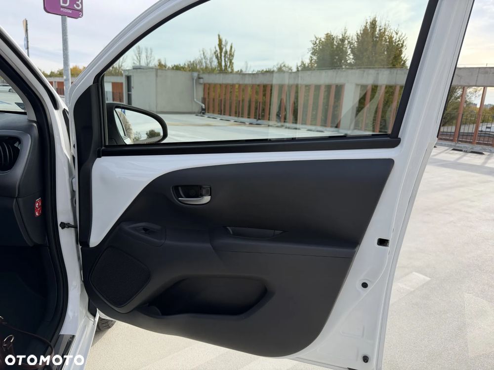 Toyota Aygo x-play - 7
