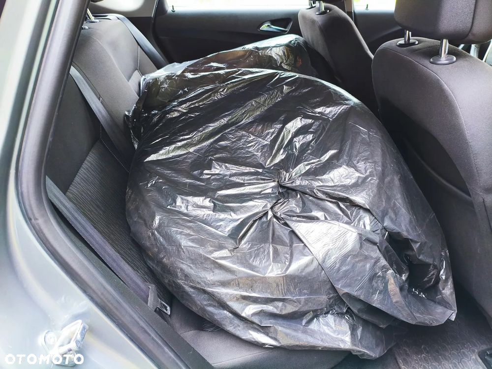 Opel Astra 1.6 Enjoy - 15