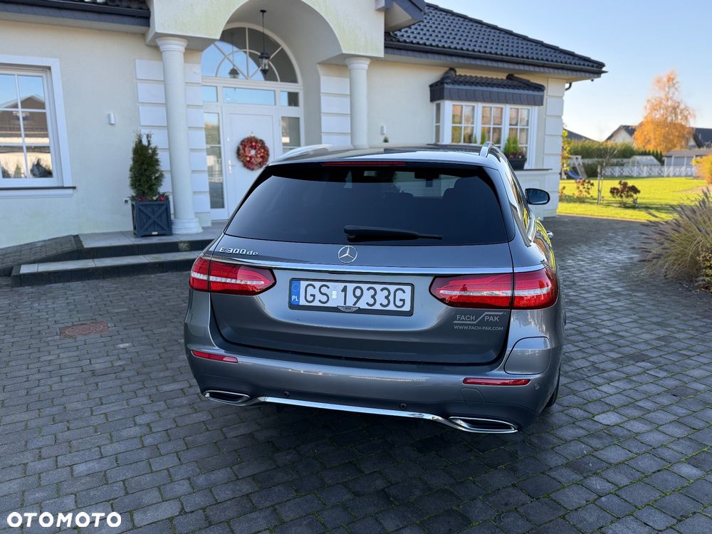 Mercedes-Benz Klasa E 220 d 4-Matic Business Edition - 5