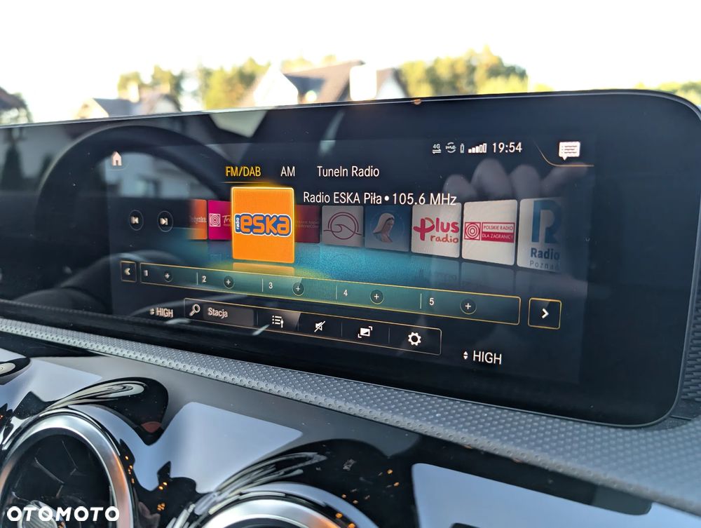 Mercedes-Benz CLA 200 d Progressive 8G-DCT - 13