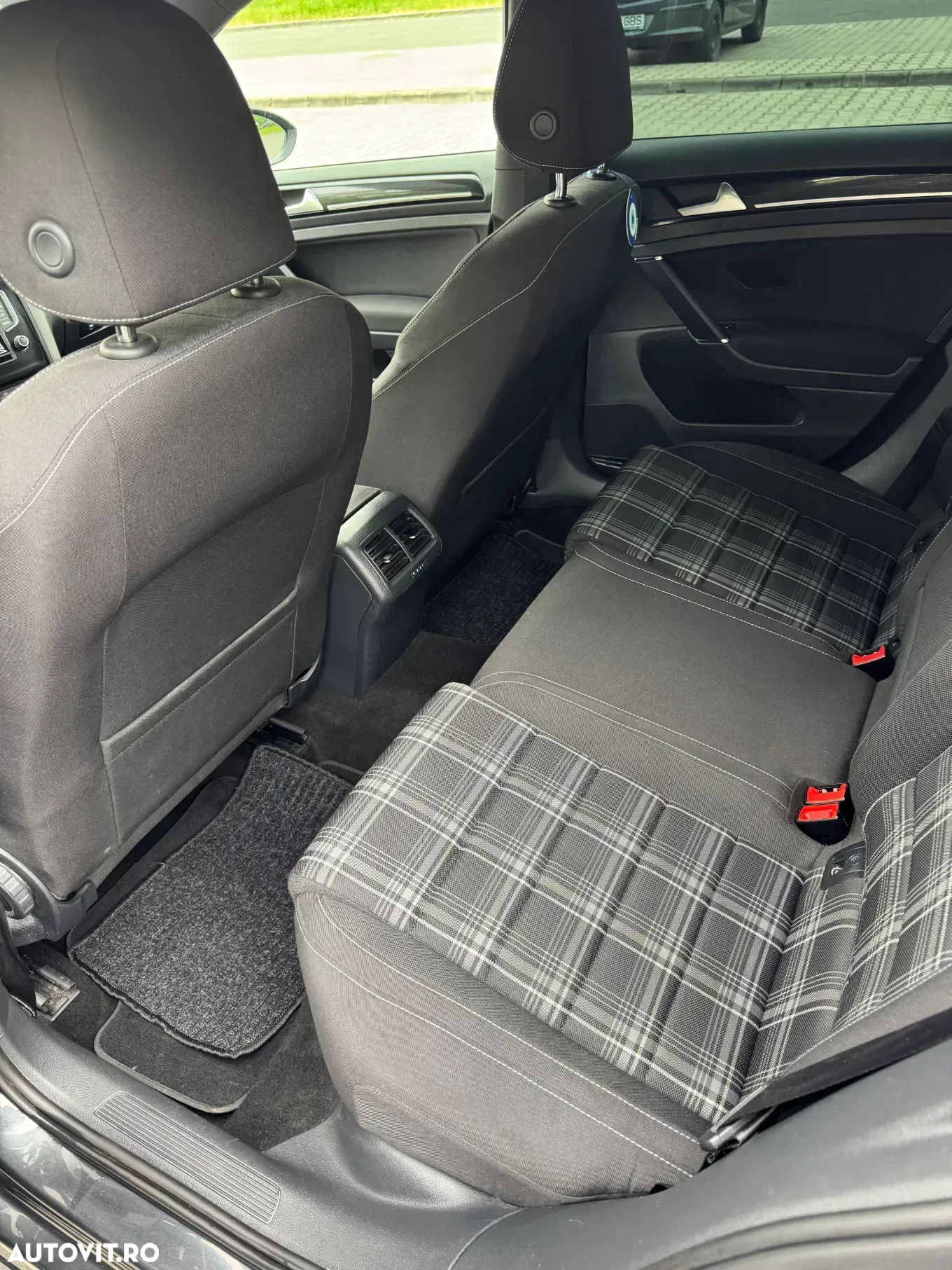 Volkswagen Golf GTD 2.0 TDI SCR DSG - 9