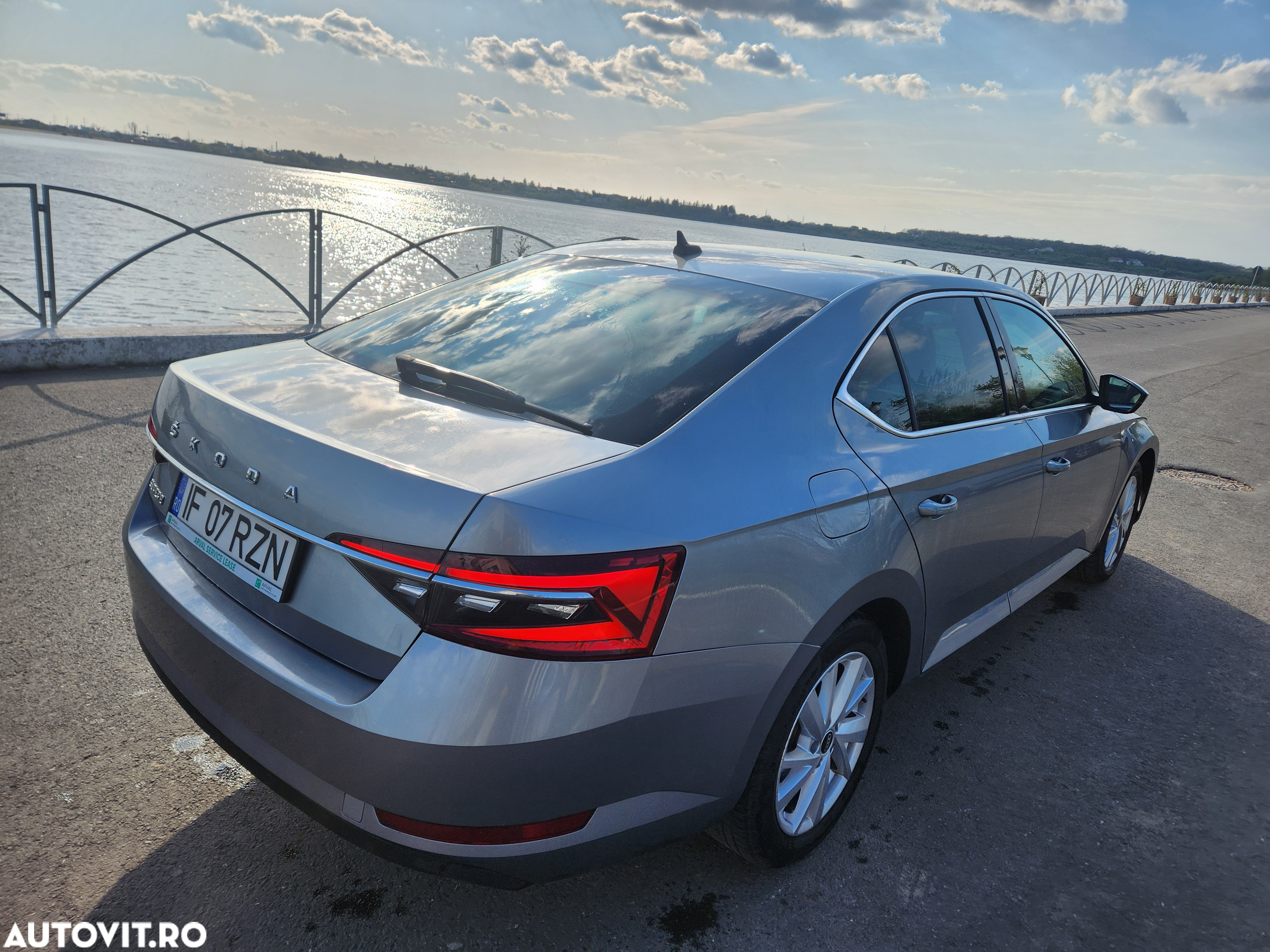 Skoda Superb 2.0 TDI DSG Style - 22