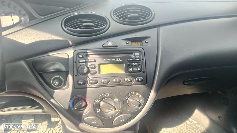Ford Focus 1.4 Ambiente - 3