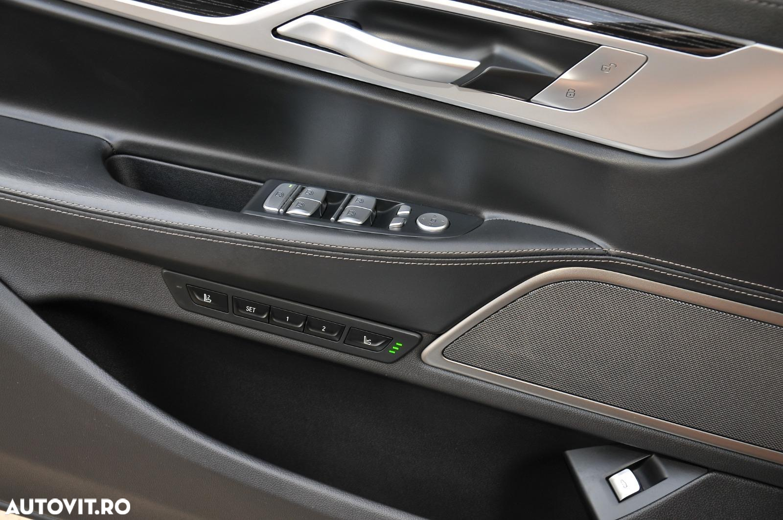 BMW Seria 7 730d xDrive MHEV - 30