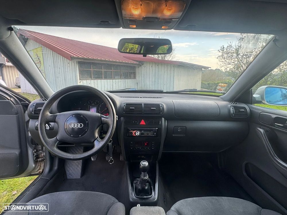 Audi A3 1.9 TDI Attraction - 4