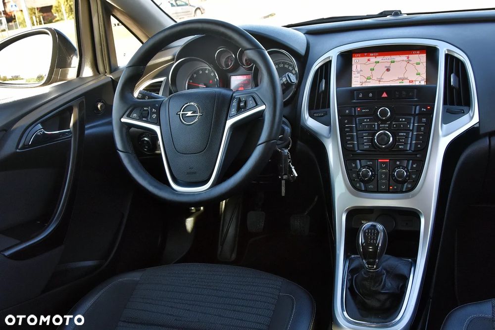 Opel Astra 1.4 T Cosmo EU6 - 25