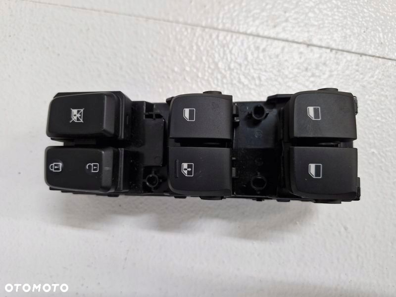 HYUNDAI KONA I 1 PRZEŁĄCZNIK PANEL PRZYCISK SZYB LEWY PRZÓD EU - 6