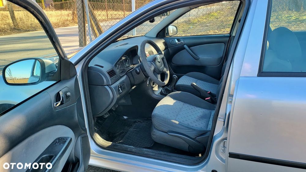 Skoda Octavia 1.6 Tour Classic - 7