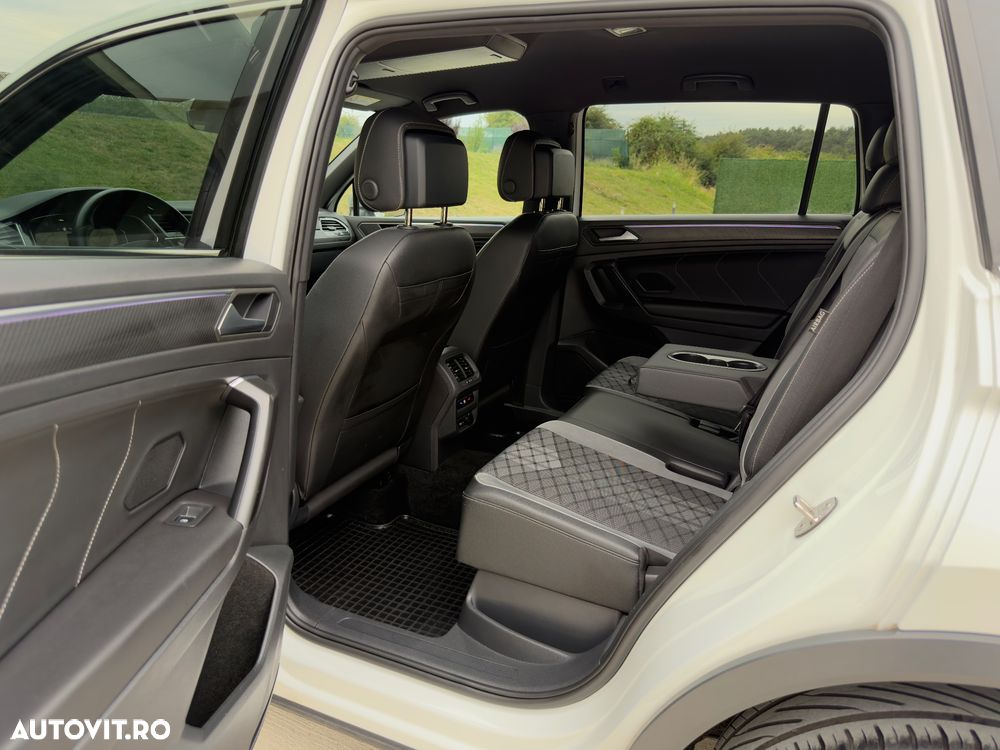 Volkswagen Tiguan 2.0 TDI SCR 4MOTION DSG R-Line - 27