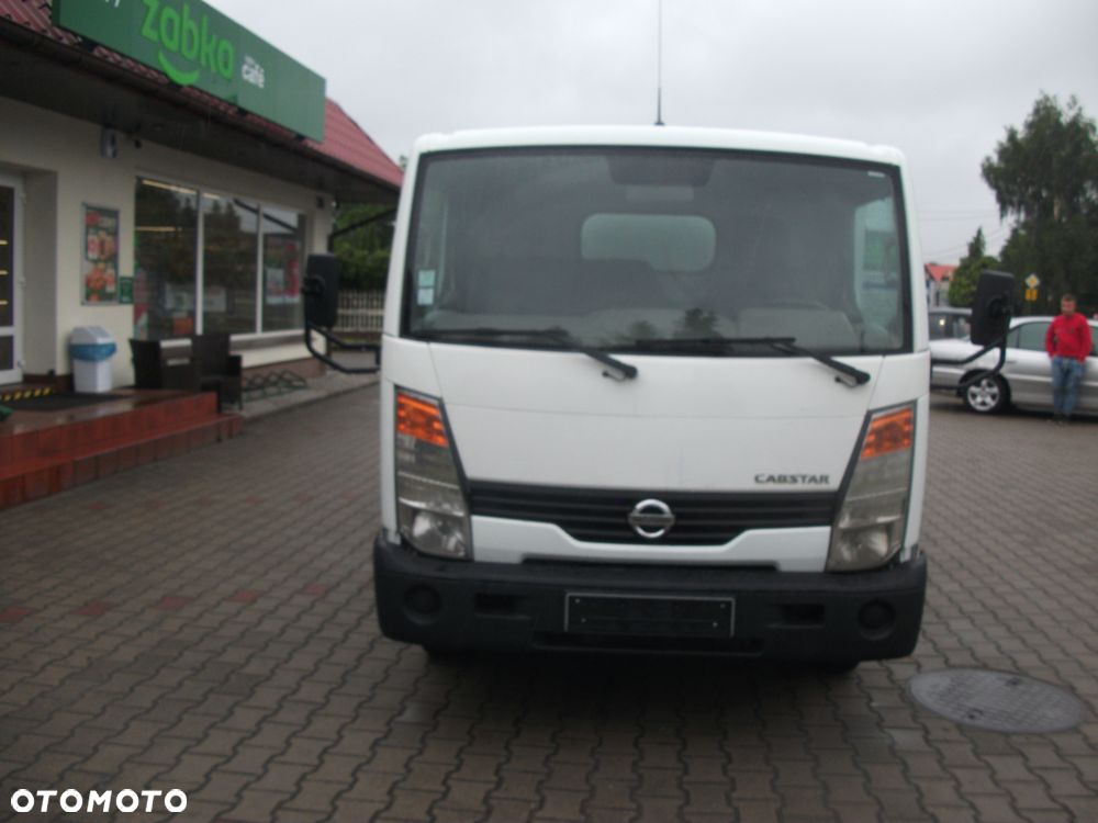 Nissan cabstar - 5