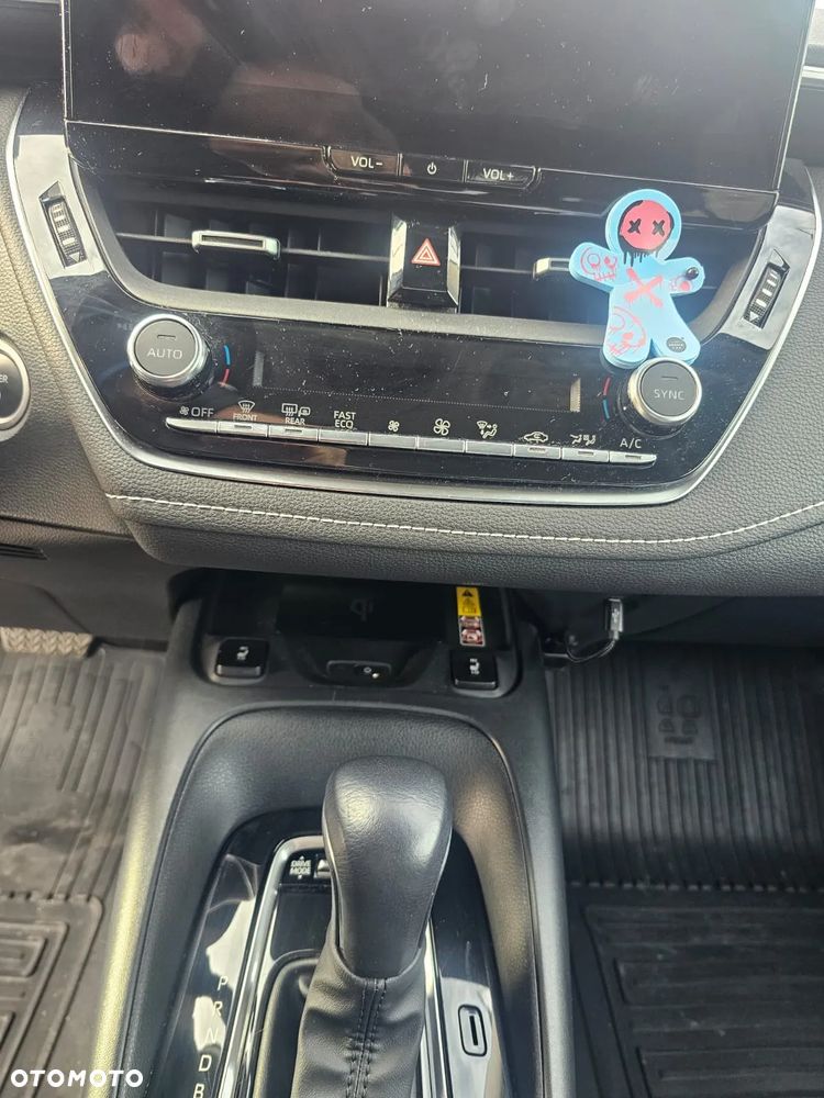 Toyota Corolla 1.8 Hybrid Style - 22