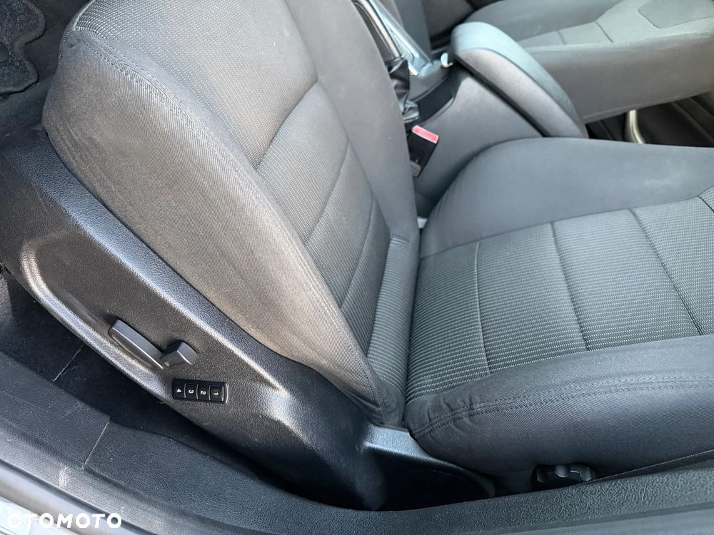 Ford Mondeo 2.0 TDCi Titanium - 24