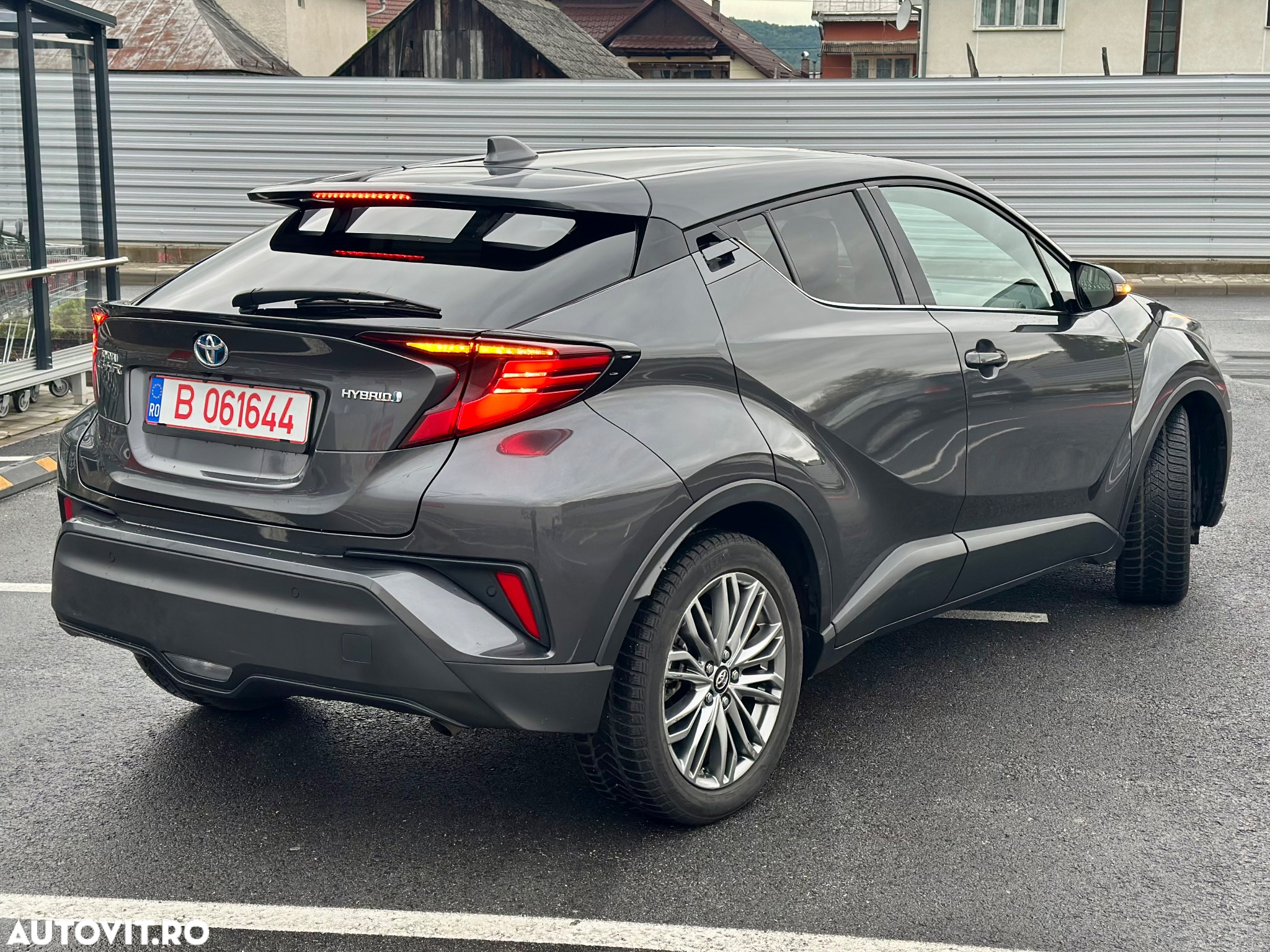 Toyota C-HR 1.8 HSD 122 CP 4x2 CVT Style - 4