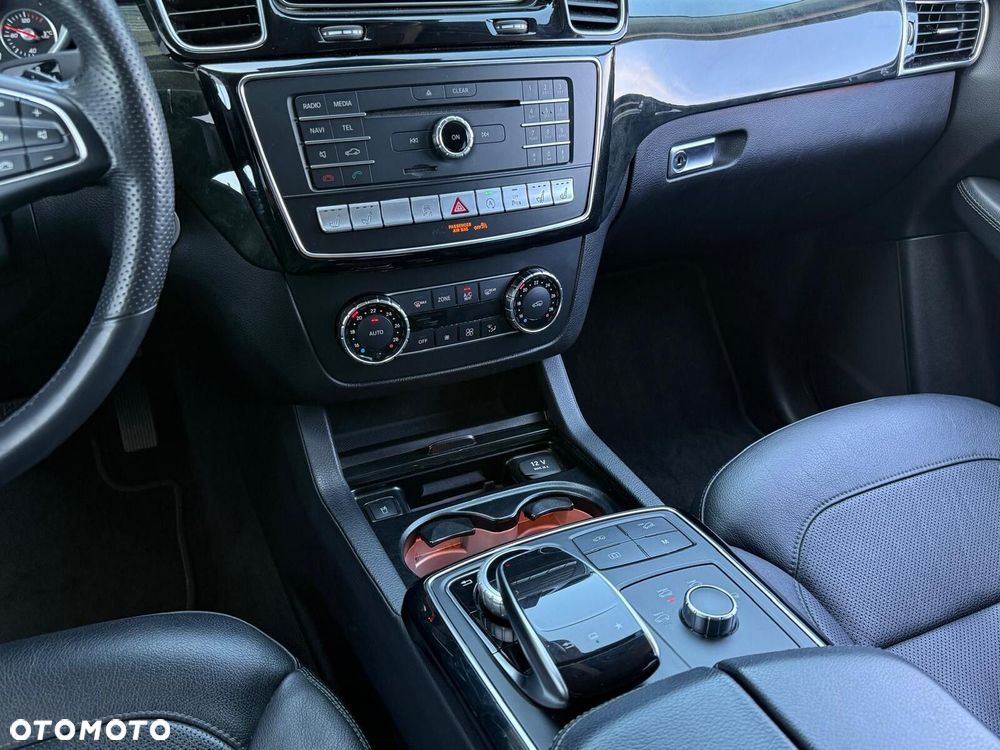 Mercedes-Benz GLE 350 d 4-Matic - 24