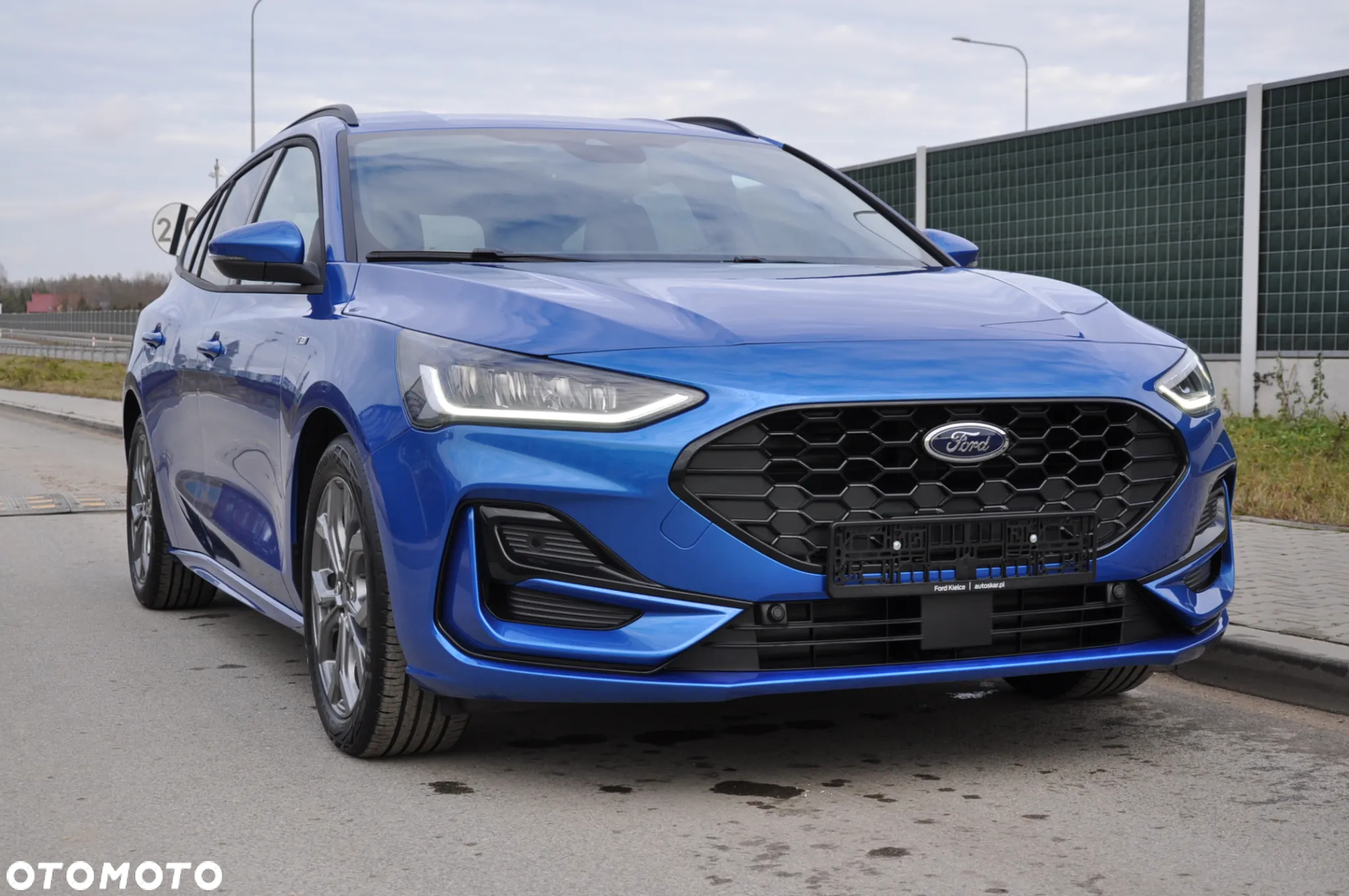 Ford Focus - 32
