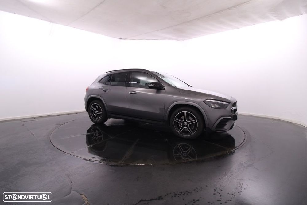 Mercedes-Benz GLA 180 d AMG Line - 11