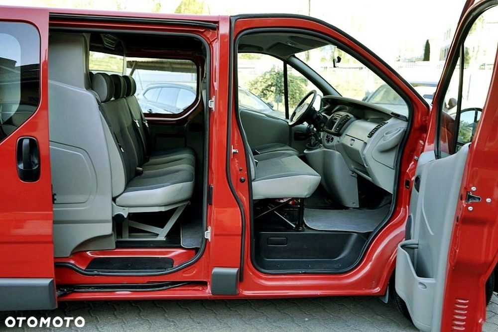Opel Vivaro - 24
