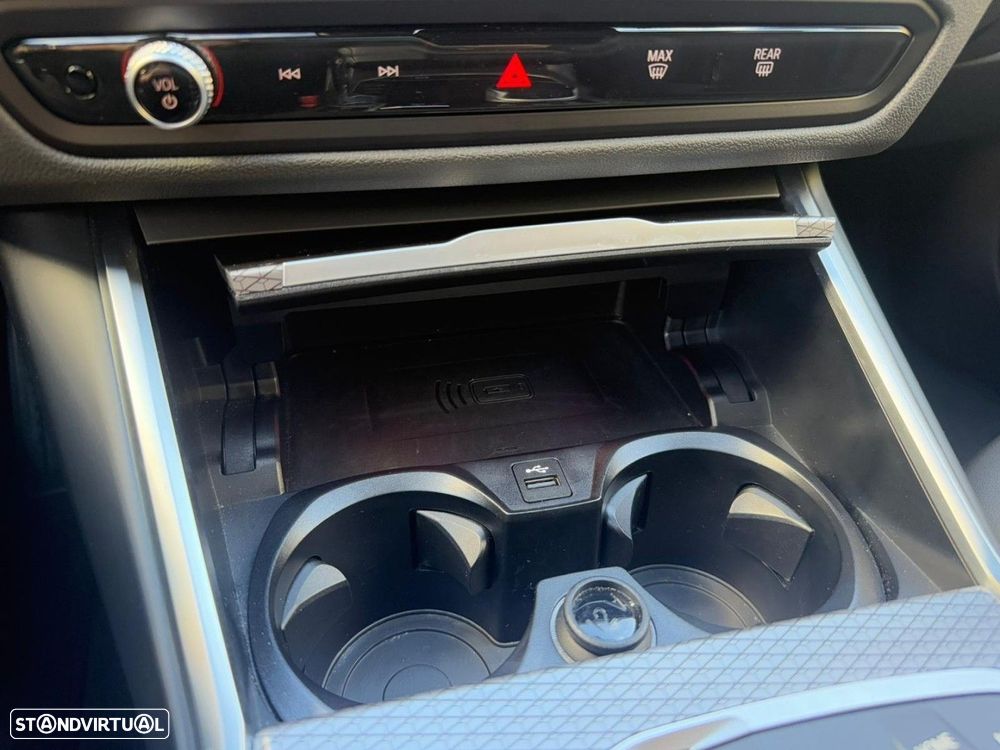 BMW 330 e Touring Pack M Auto - 45