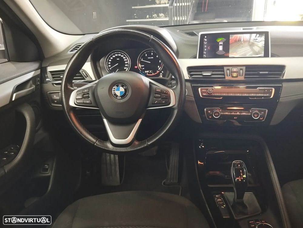 BMW X2 18 d sDrive Auto — fotografia 16