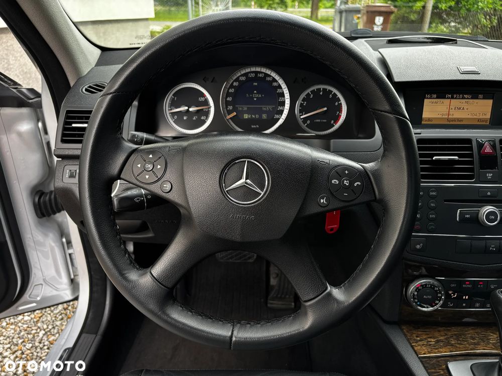 Mercedes-Benz Klasa C - 32