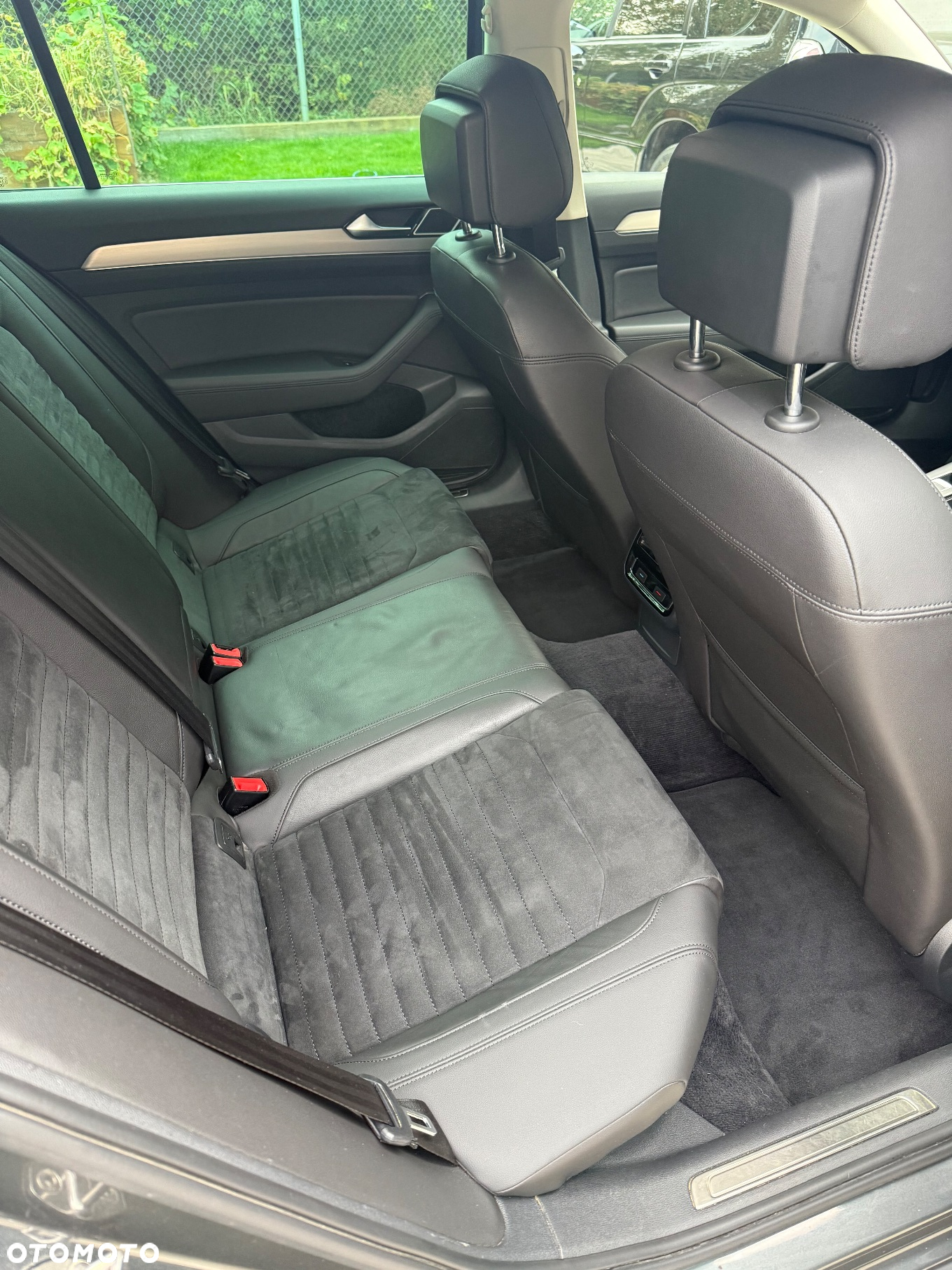 Volkswagen Passat Variant 2.0 TDI SCR 4Motion DSG Highline - 11