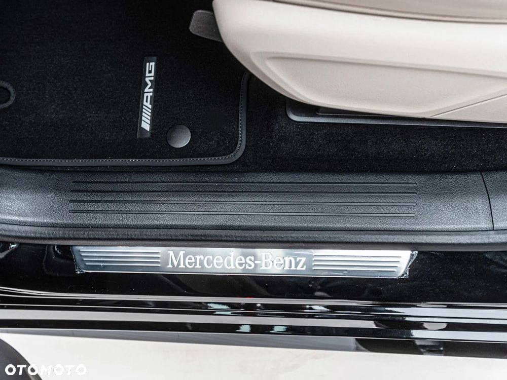 Mercedes-Benz GLS - 12