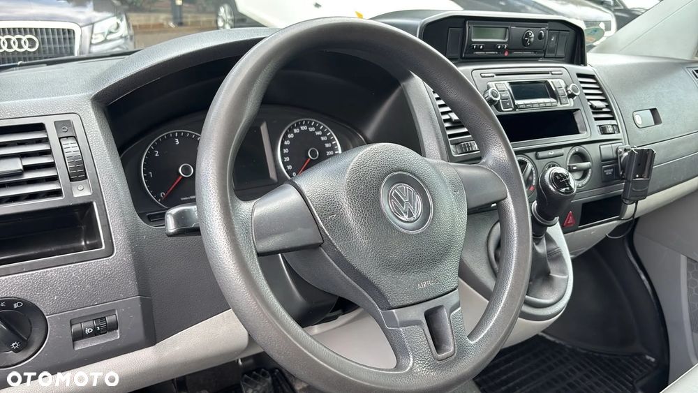 Volkswagen Transporter T5 - 14