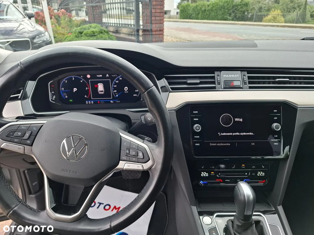 Volkswagen Passat - 22