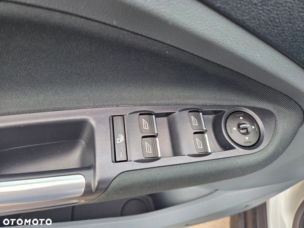 Ford Grand C-MAX - 18